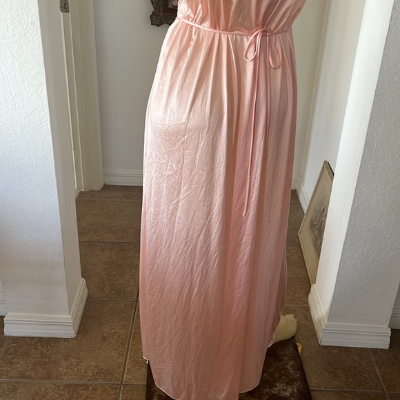 Vintage 60s-70s Rosa Puleo Lily of France Pink Nightgown - Picture 5 of 6